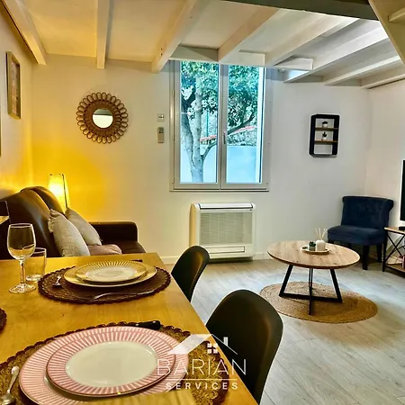 Maisonnette Avec Climatisation Et Cour - Ménage Et Linge Inclus