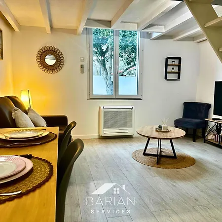 Maisonnette Avec Climatisation Et Cour - Ménage Et Linge Inclus * La Rochelle (Charente-Maritime)